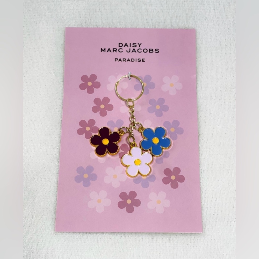 MARC JACOBS KEYCHAIN